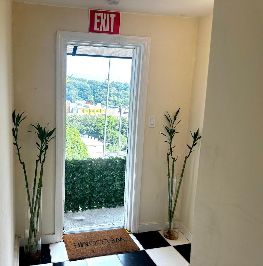 4-A Diamond In Yonkers Hotel Exterior foto